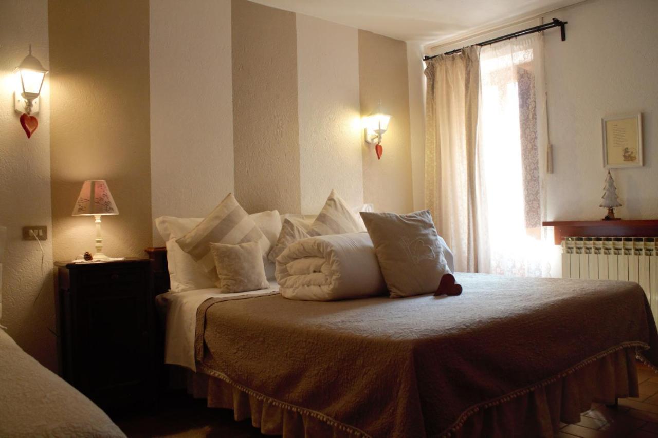 Le Coeur Du Pont Hotel Donnaz Екстериор снимка