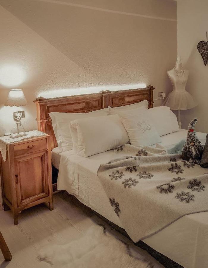 Le Coeur Du Pont Hotel Donnaz Екстериор снимка
