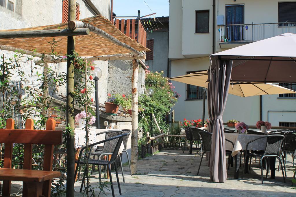 Le Coeur Du Pont Hotel Donnaz Екстериор снимка