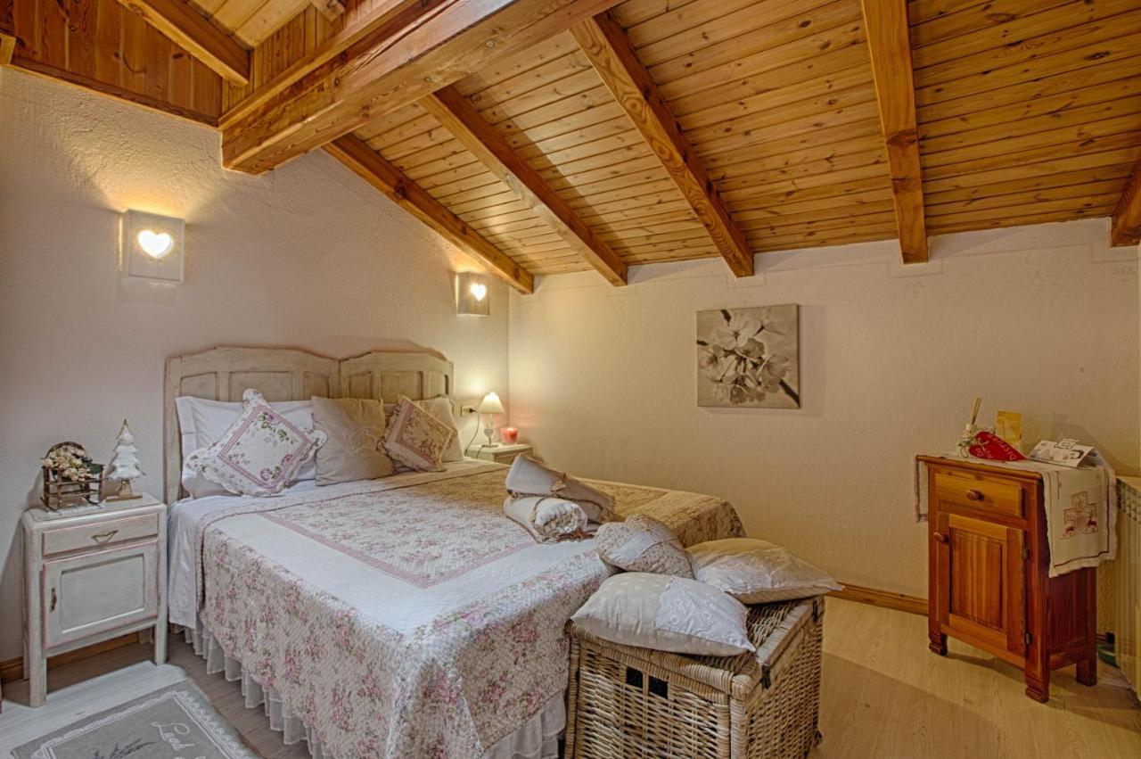 Le Coeur Du Pont Hotel Donnaz Екстериор снимка