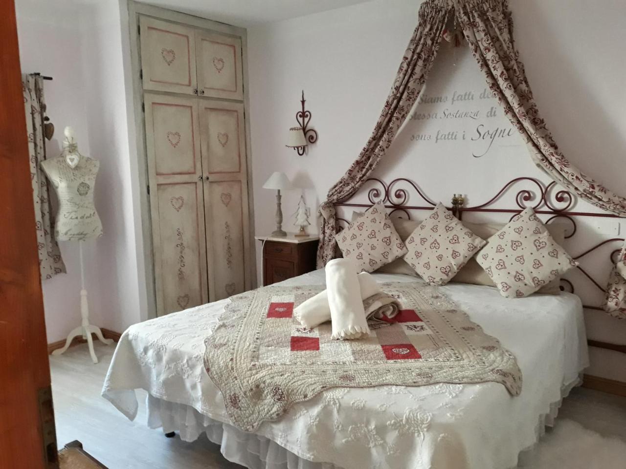 Le Coeur Du Pont Hotel Donnaz Екстериор снимка